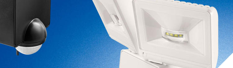 LED spotlight with integrated motion detector
